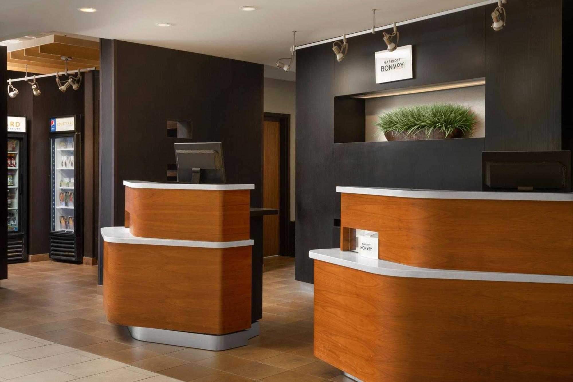 Courtyard By Marriott