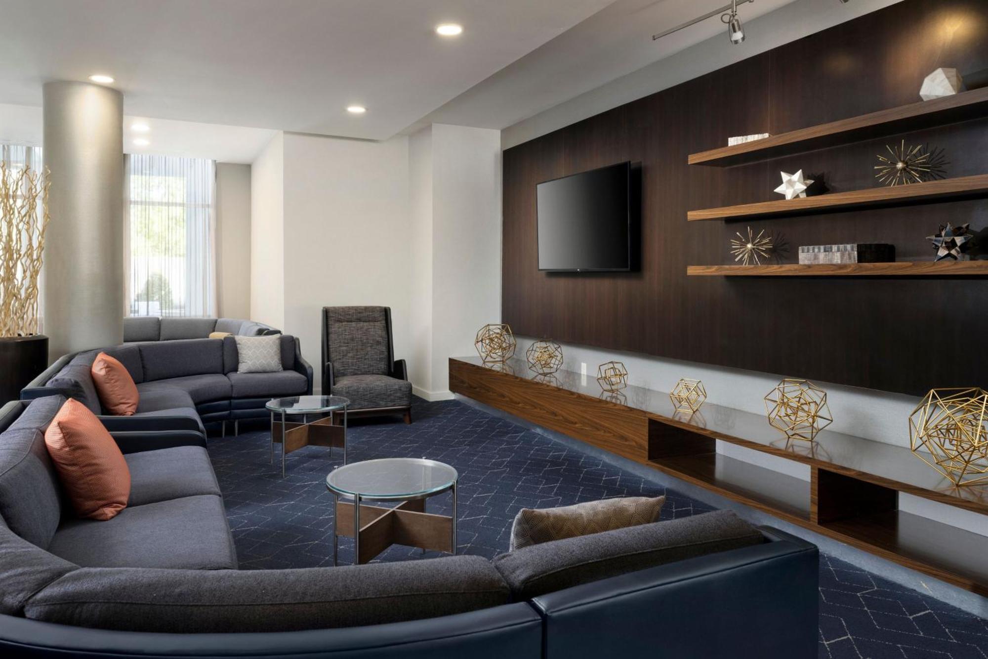 Courtyard By Marriott 3*